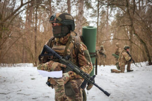 Курсанти КІ НГУ відпрацювали дії малих тактичних груп у районі виконання бойових завдань