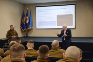Світовий політичний процес у фокусі військової освіти: бінарне заняття для курсантів КІ НГУ