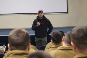 Практика, досвід, дискусія: Денис Квебек провів семінар з вогневої підготовки