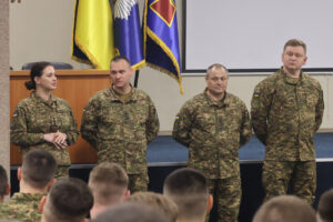 Психологічна витривалість майбутніх офіцерів: акцент на живому діалозі із здобувачами вищої освіти у Київському інституті НГУ