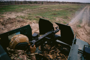 Курсанти КІ НГУ відпрацювали стрільби з бойових машин