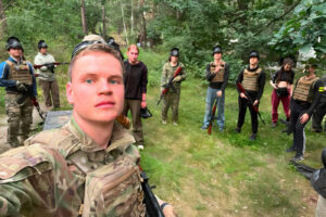 Курсант КІ НГУ провів навчальний інтенсив для студентів Київської школи економіки
