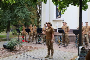 Військовослужбовці Київського інституту НГУ відвідали поранених захисників у госпіталі МВС